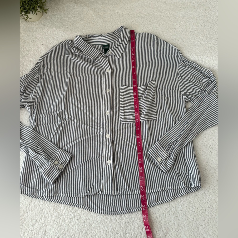 Wild Fable button down top - Picture 6 of 8